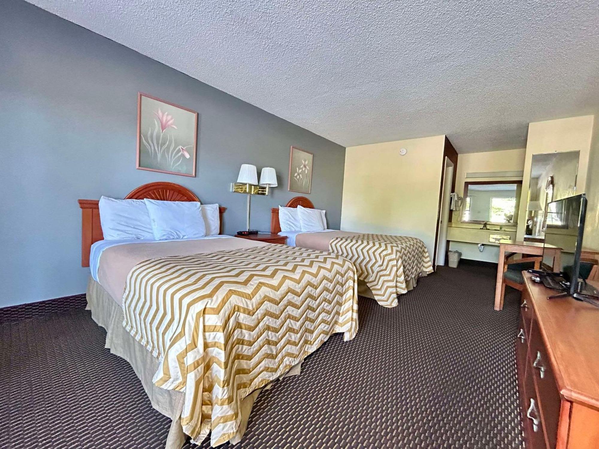 Hotel High Springs Soon To Be Clarion Pointe