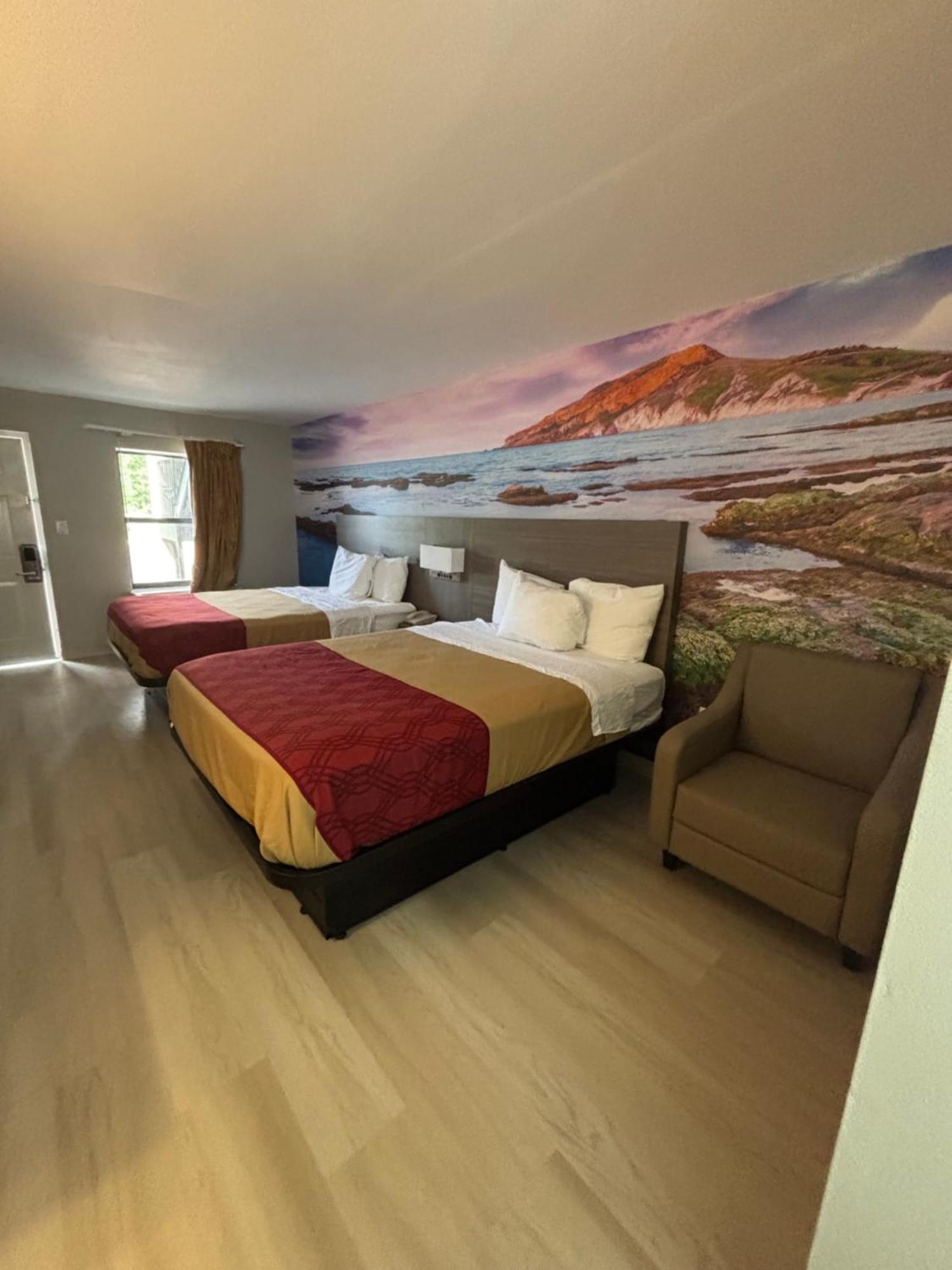 Hotel High Springs Soon To Be Clarion Pointe