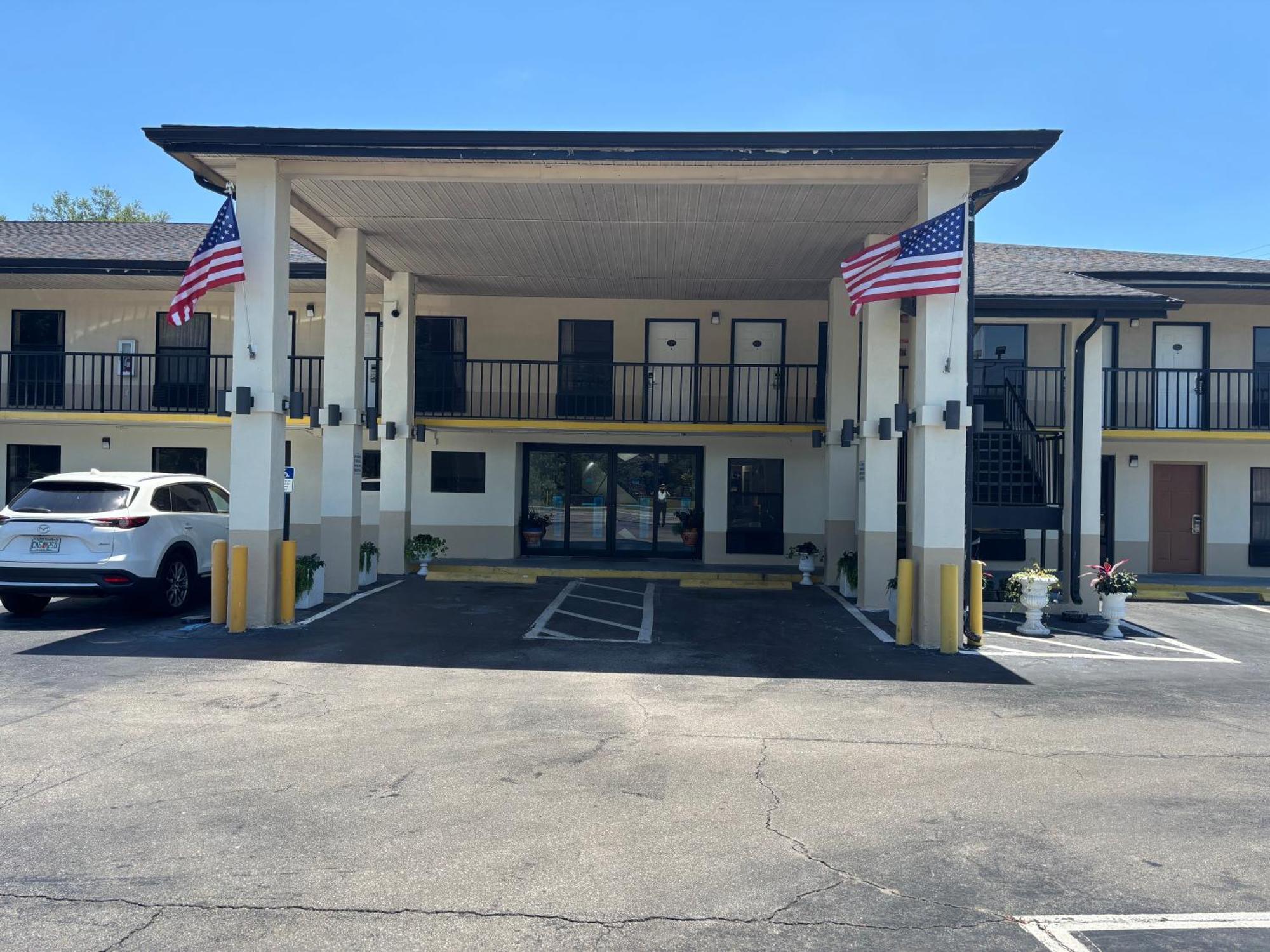 Hotel High Springs Soon To Be Clarion Pointe Alachua