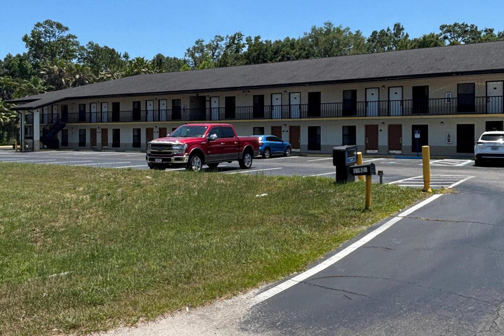High Springs Soon To Be Clarion Pointe Hotel 2*