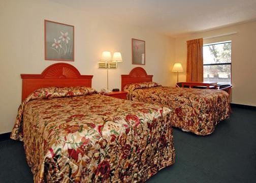 Hotel High Springs Soon To Be Clarion Pointe 2*